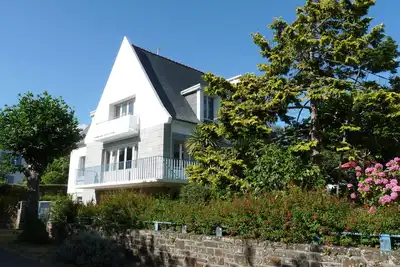 Image de Villa familiale balnéaire à 30 mètres de la plage de Morgat, pour 10 personnes