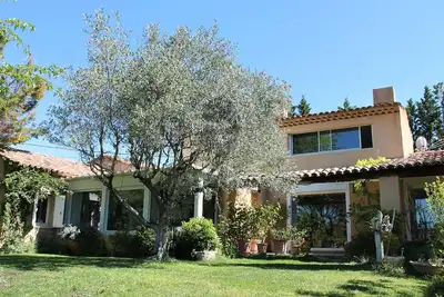 Image de Villa moderne avec piscine, 7 pers. , au calme à Lourmarin.