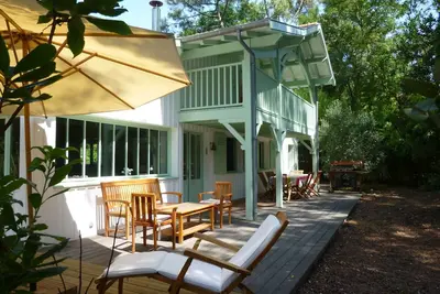 Image de Wooden villa for 8 people on 44 ha in Cap Ferret, 200m from the beach.