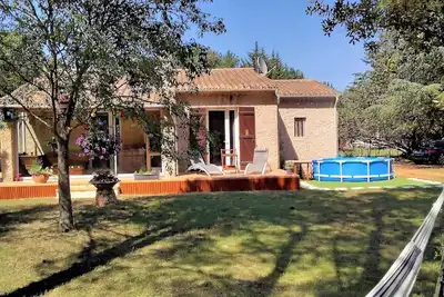 Image de Luberon, maison indépendant, jardin arboré de 1400m2 dans la garrigue provençale