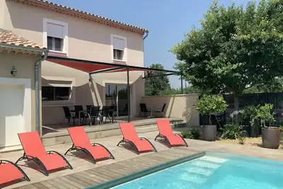 Image de Maison neuve climatisée avec piscine privative chauffée