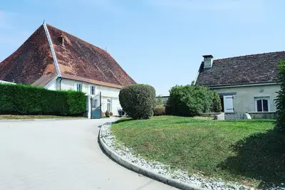 Image de Gîte labellisé, moins de 2 km du centre de Dole