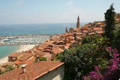 Image de Au coeur de Menton appartement 3 pièces, pittoresque et climatisé. Wifi.