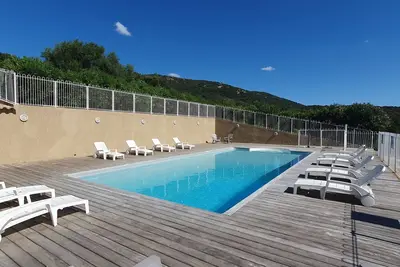 Image de A Santa:domaine de 3 villas au calme avec piscine a 6kms de la Mer. Promotion