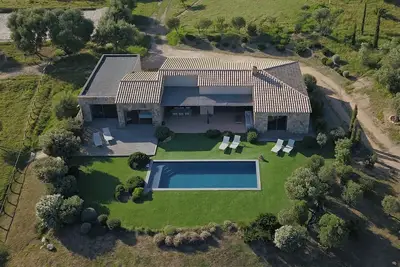 Image de Vue Exceptionnelle, Piscine, accès privé plage Palombaggia