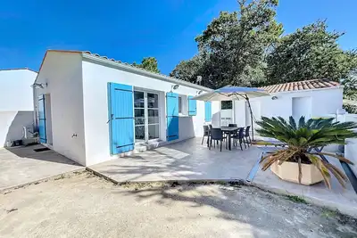 Image de A 100 m de la plage, maison neuve, au calme et pistes cyclables à proximité