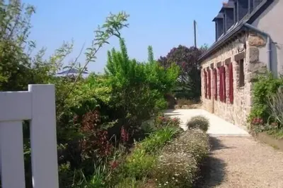 Image de Maison/véranda. \n chb rdc, calme, plage 900m. \n Promo:sem 25, 26, 27, 31