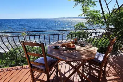 Image de Studio Grand Bleu(F1) 4pers, terrasse sur mer, Saint-Raphaël, vue unique