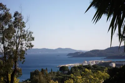 Image de Spacieux rez de villa, magnifique vue mer, terrasse sans vis à vis, parking clos