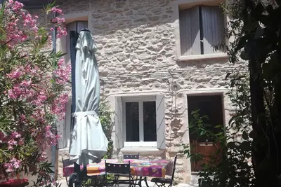 Image de Gîte avec piscine au calme dans hameau au coeur des vergers: séjour authentique!