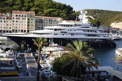 Image de Agréable appartement sur le port de plaisance de Bonifacio