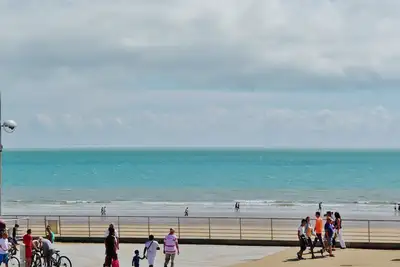 Image de Appartement T3 / 58 m², Place de l'Europe en bord de plage