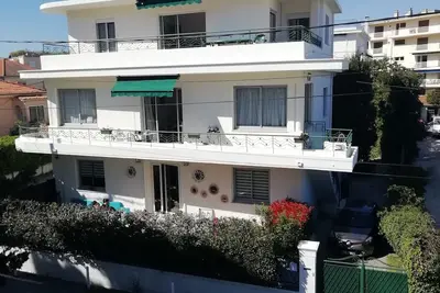 Appartement de charme au cap d'antibes dans maison