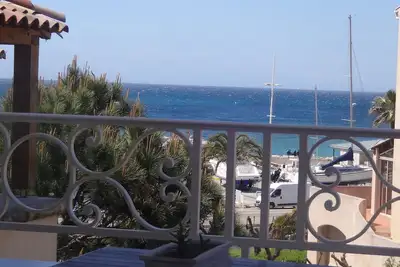 Image de Superbe T2  Vue mer-piscine et à 100m de la plage