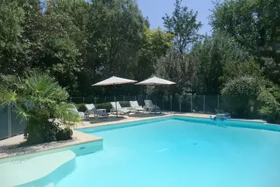 Image de Gîte de charme St Pierre du Rebaut -demeure parc piscine exceptionnelle