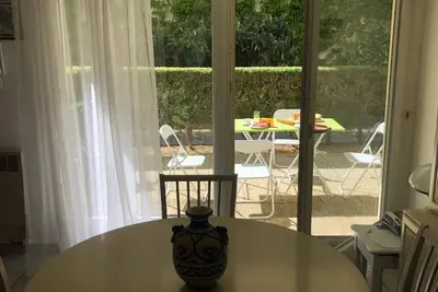 Image de 2 pièces+terrasse sur vieux port