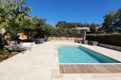 Image de Provence/Cote D'Azur piscine chauffée au calme entre mer et campagne climatisée