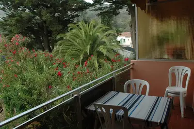 Image de appartement avec terrasse à 600 m de la plage.