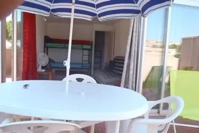 Image de Appartement gruissan refait a neuf avec grande terrasse vue degagee sur marina