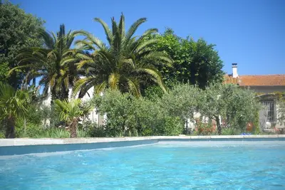 Image de Appartement dans mas Provençal avec piscine
