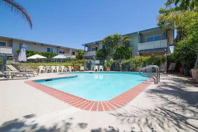 Image de Moins d'un pâté de maisons de la plage!