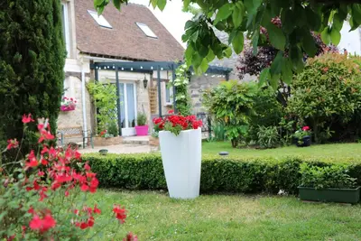 Image de Charming cottage near Fontainebleau, near rock climbing and hiking sites
