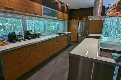 Image de Maison dans les arbres, 3 chambres (4e chambres, 7 pers et +), bornes pour Ve.