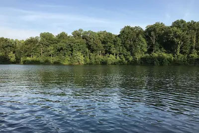 Image de Propriété toute l'année au bord du lac tranquille - 3 chambres, 2 salles de bain