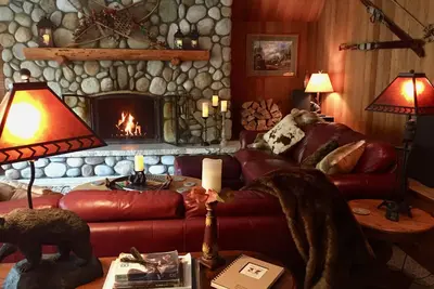 Image de Escapade spectaculaire au bord de la rivière, vues imprenables, bain à remous, retraite de ski parfaite!