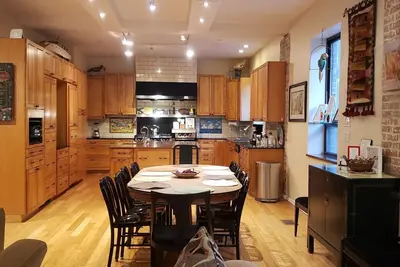 Image de Spacieux Loft lumineux de location de vacances au coeur de tout Chicago dort - 2 - 10 personnes