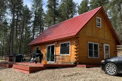 Image de Log Cabin par Nemo près du rallye de Sturgis et de Deadwood. Chasse Vtt moto