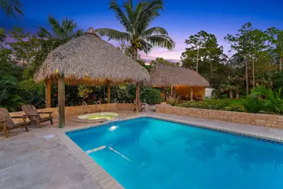 Image de Maison Piscine Jupiter-4br + Maison D'HÔTES 1 Br. Seulement 200 pieds à l'hélice sœur. 1050535