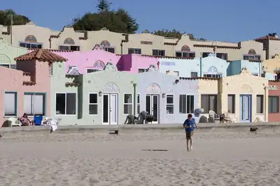 Image de Condo sur la plage à Capitola - Première rangée vénitienne # 4