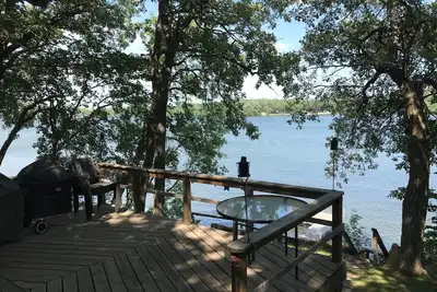 Image de Cabine au bord du lac parfait pour les familles. Chalet et dortoir sur le lac Pickerel, Sd