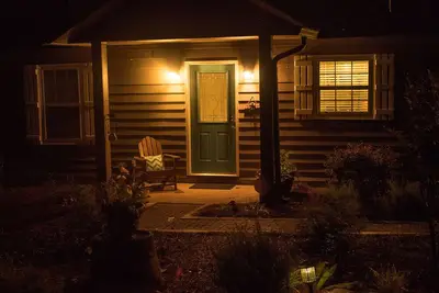 Image de Élégant Retraite de l'eau Prêt pour vous détendre \/ Lecture et Découverte