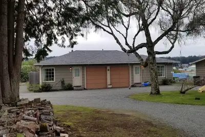 Image de Bay Cove Cottage \"A\" sur la baie près de Charleston