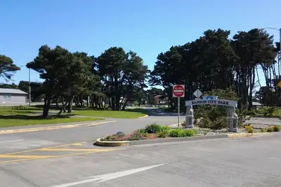 Image de Abordable, Bandon-by-the-sea Retreat, pas de la plage 3 Bds / 2 salles de bains pour 8