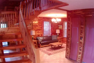 Image de Remontez le temps dans les collines du Tennessee au Starlite Retreat Cabin