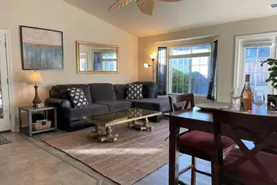 Image de Black Oak House ~ Près de 3 complexes de golf ~ Dunes et la plage ~ Animaux acceptés ~ Calme