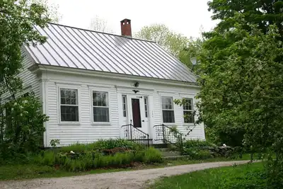 Image de Orchard Hill Farmhouse (c 1794. ): Entre la côte atlantique et le Mts blanc.