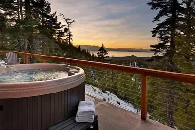 Image de Heavenly Ski-Out Luxueux Condo!
