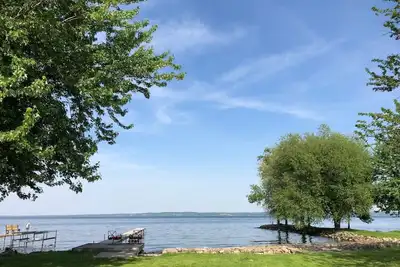 Image de Eaa Waterfront avec bain à remous - 16 km de l'Eaa