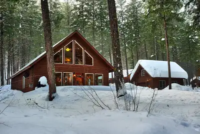 Image de Blue Pine Guest House - chalet de luxe à proximité des sentiers!