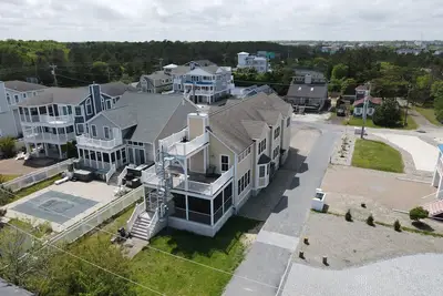Image de Nouvelle maison Waterview, à quelques pas de la plage, accès aux personnes handicapées