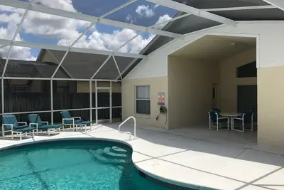 Image de Villa de luxe près de Disney et Universal avec piscine privée, Wifi gratuit, salle de jeux.