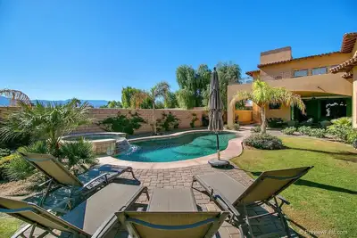 Image de Le plus grand domaine à l'intérieur du quartier Laguna Seca Estates