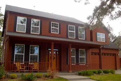 Image de Belle maison de vacances en famille. 5 chambres, Wi-Fi, Westside, à 5 minutes de Old Mill