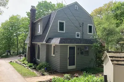 Image de Confortable maison de 4 chambres à coucher, 3 salles de bain à pied de la plage privée du lac Michigan
