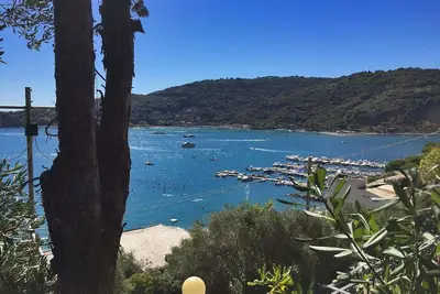 Image de Une vue magnifique sur le golfe des poètes