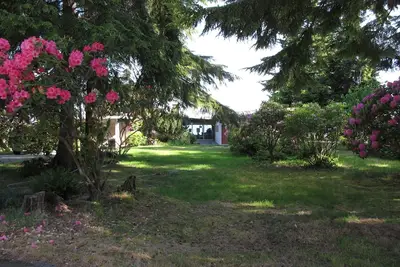 Image de Asseyez-vous et profitez de la vue spectaculaire sur le détroit de Juan de Fuca